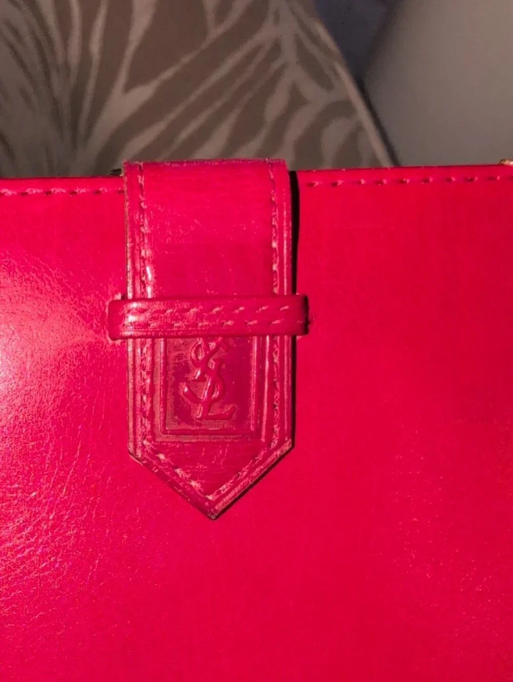 Vintage YSL Red Leather Wallet with Gold Corner Accents - Picture 10 of 12